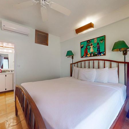 Condo # 20 at Beachside Villas Gold Standard Certified Placencia Habitación foto