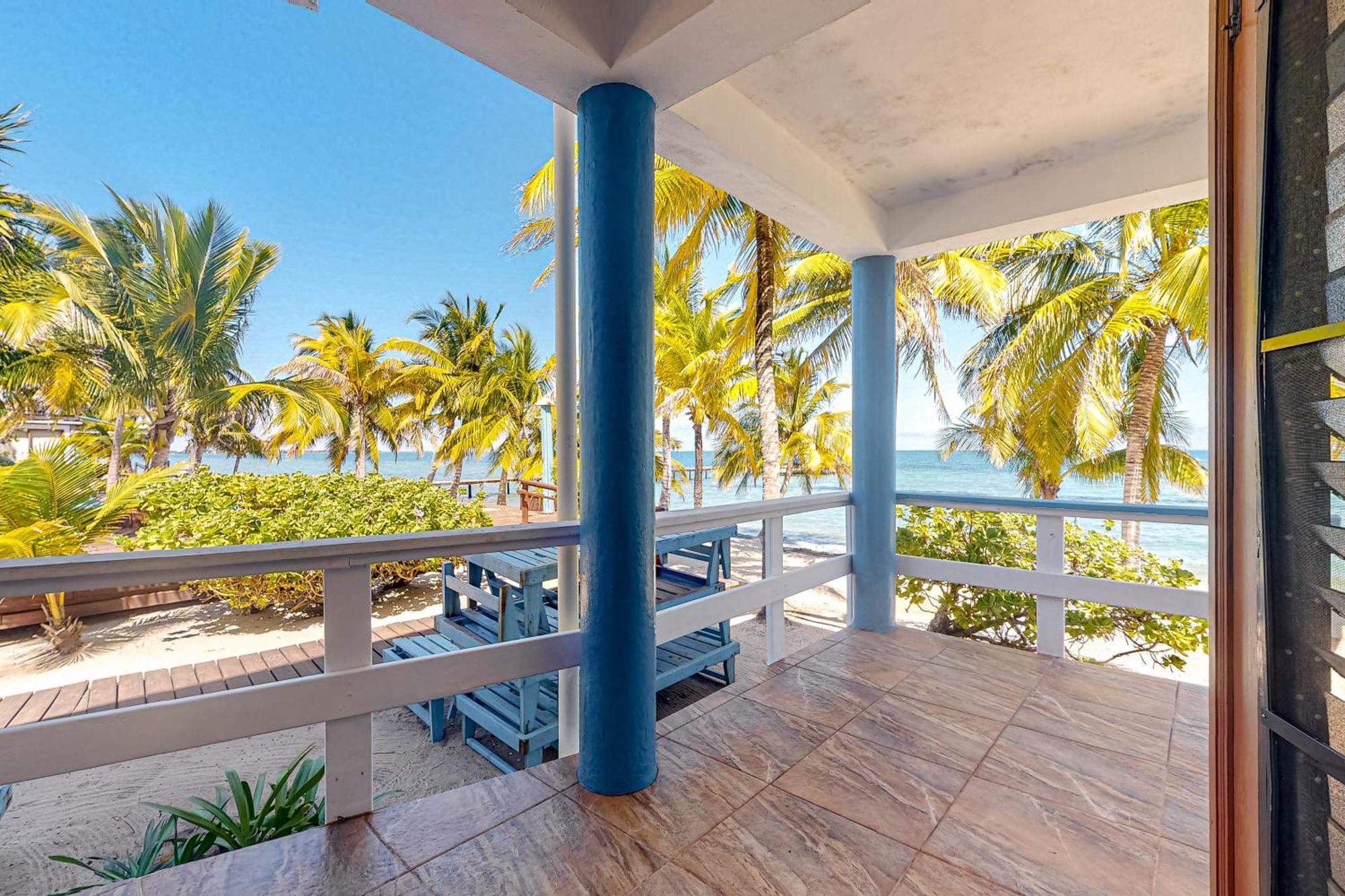 Condo # 20 at Beachside Villas Gold Standard Certified Placencia Habitación foto