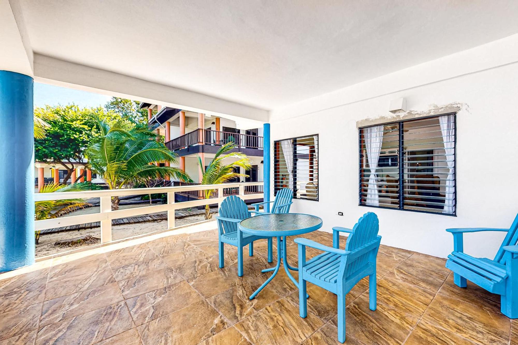 Condo # 20 at Beachside Villas Gold Standard Certified Placencia Habitación foto