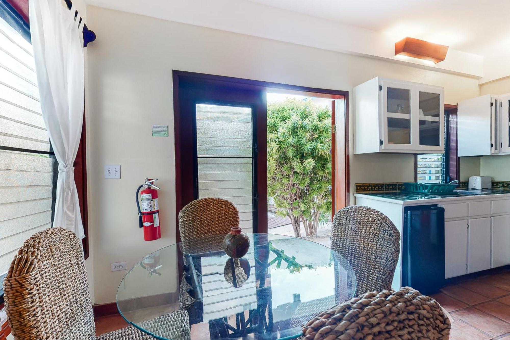 Condo # 20 at Beachside Villas Gold Standard Certified Placencia Habitación foto