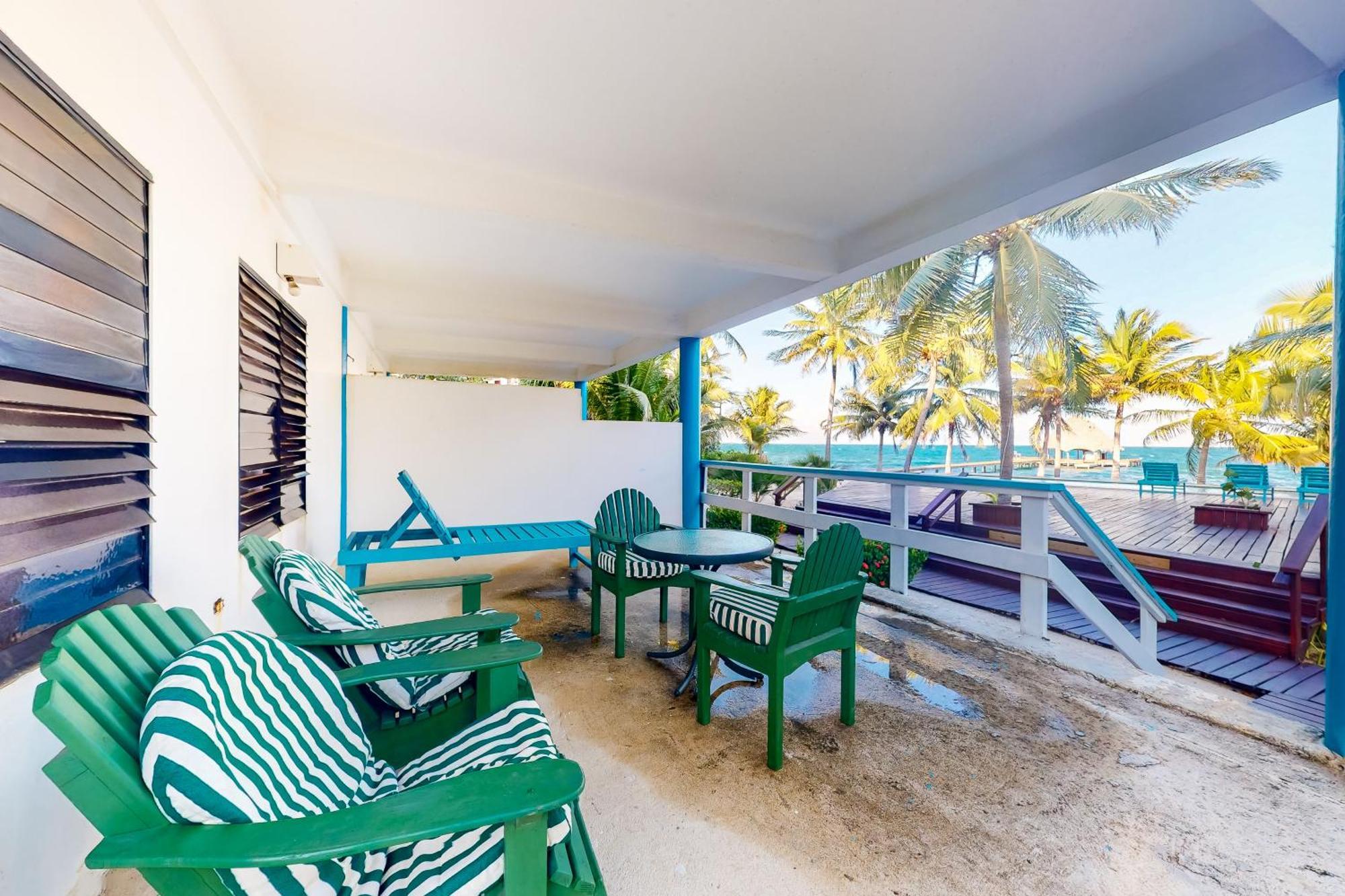 Condo # 20 at Beachside Villas Gold Standard Certified Placencia Habitación foto